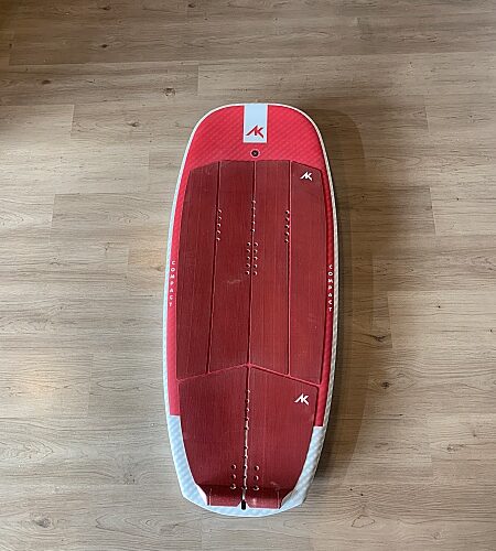 AK   COMPACT  V2  4´4"X3.1"  46L ( NEW)